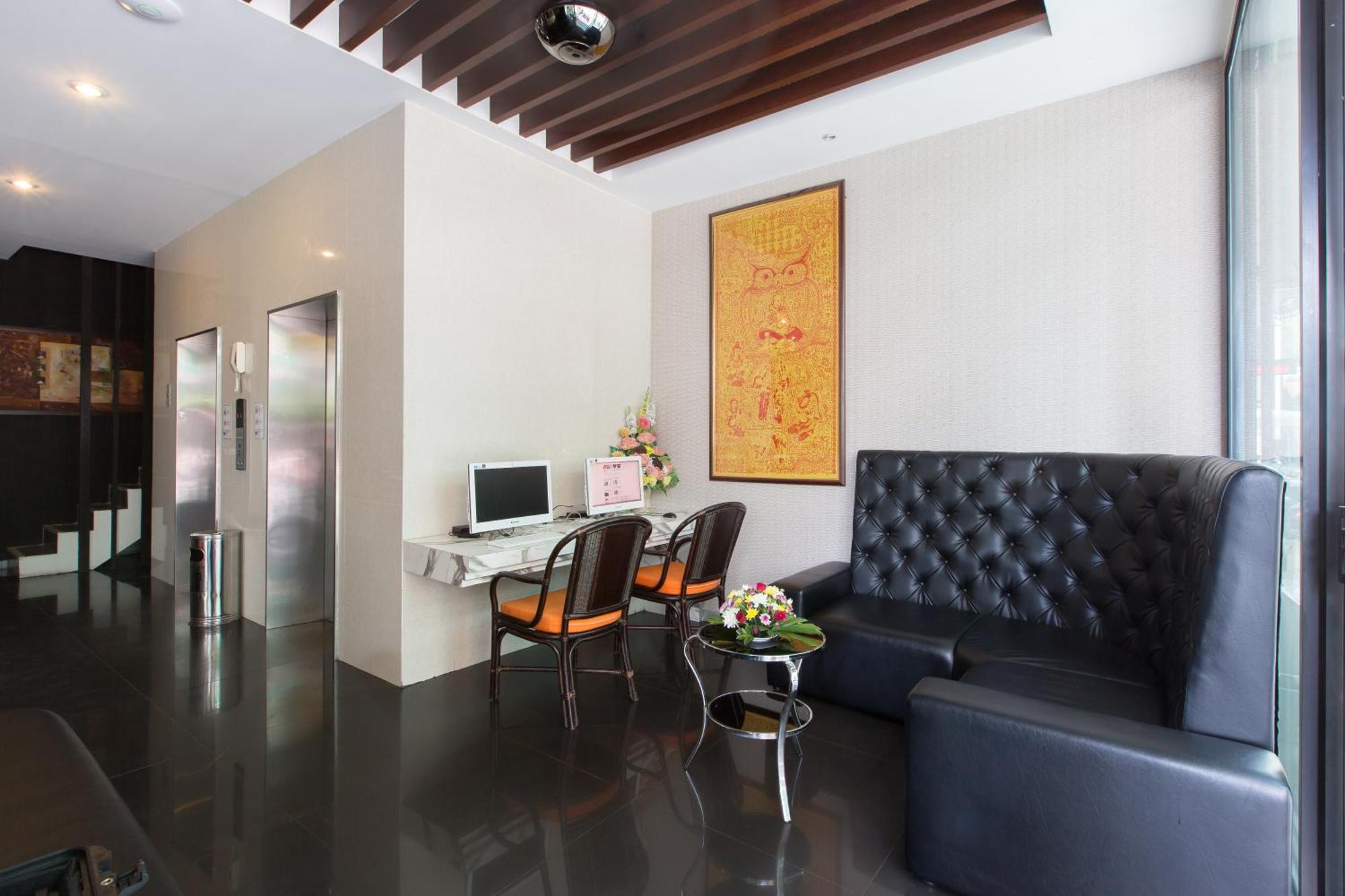 Hemingways Silk Hotel Patong ภายนอก รูปภาพ