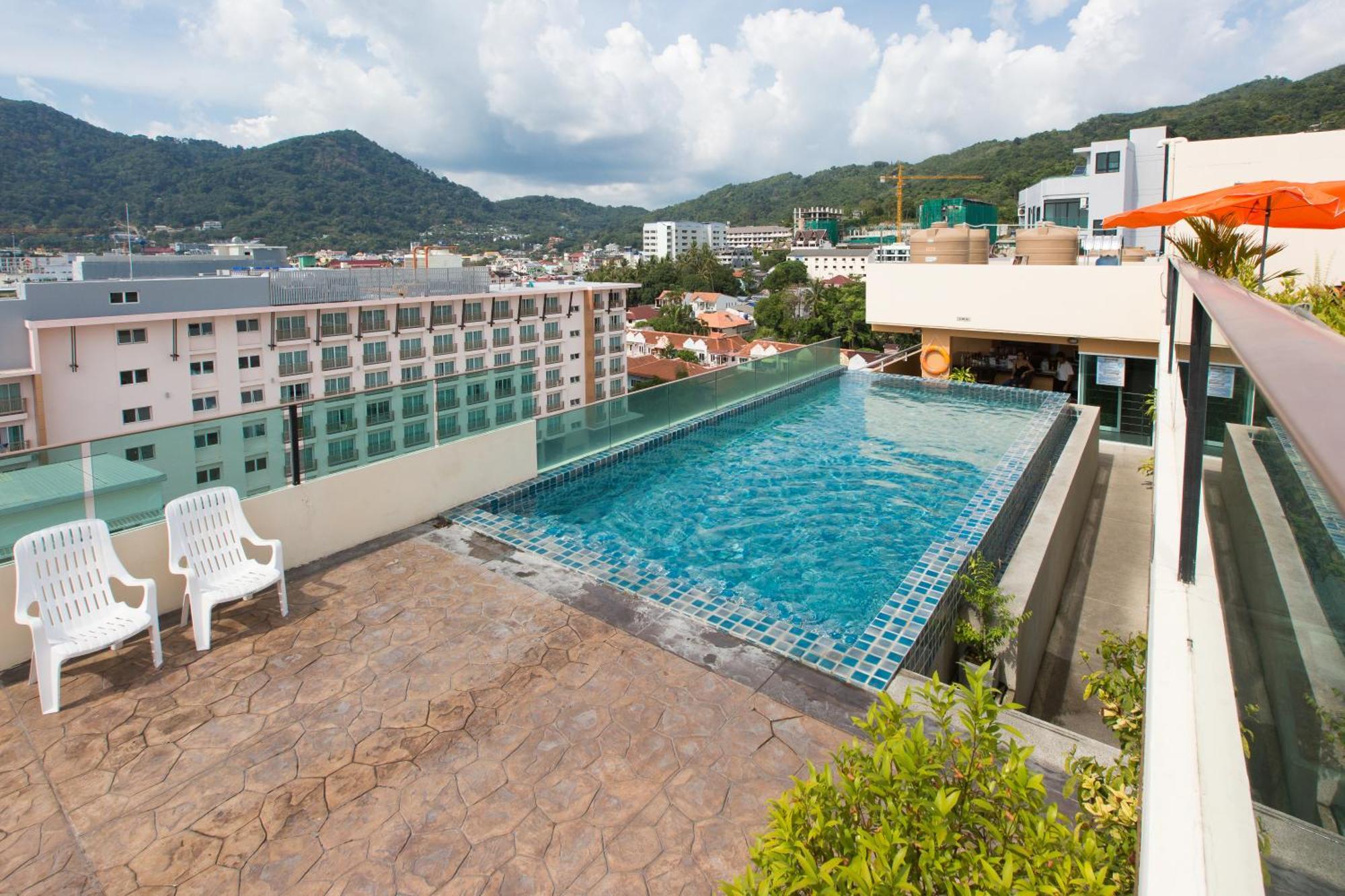 Hemingways Silk Hotel Patong ภายนอก รูปภาพ